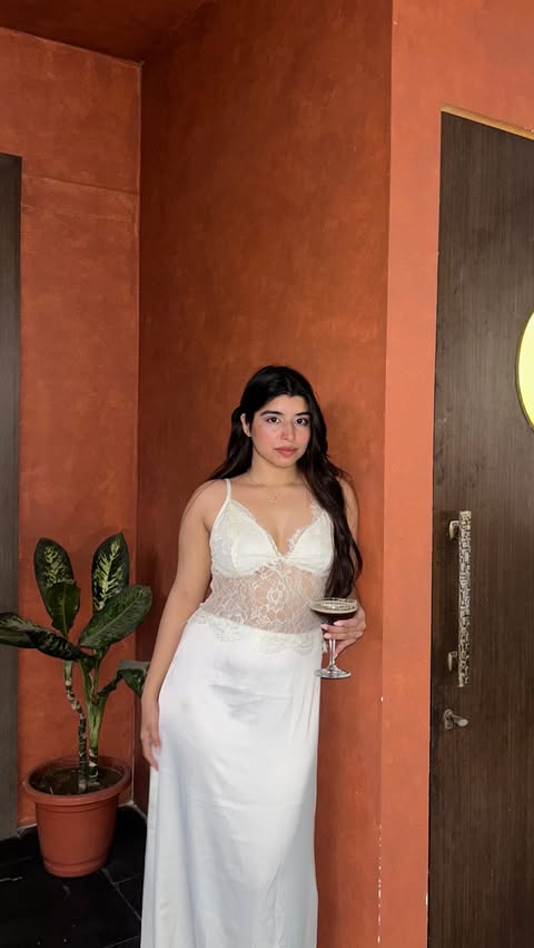 Instagram post by @khushinarang19 for Mila Beauté. Caption reads: [...] + phone pod combo ever 🎀....