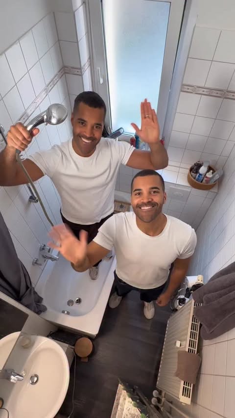 Instagram post by @julianundmarian for PARKSIDE DIY Deutschland. Caption reads: anzeige | Was sagt ihr zum Badezimmer Make-Over?....