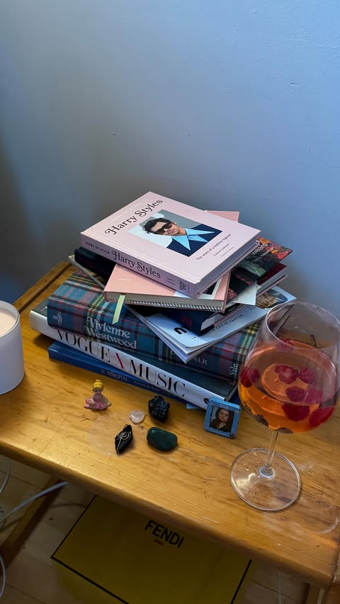 Instagram post by @isiifernandeez for Sebastian Professional. Caption reads: Some of the products I’ve been using on my hair....