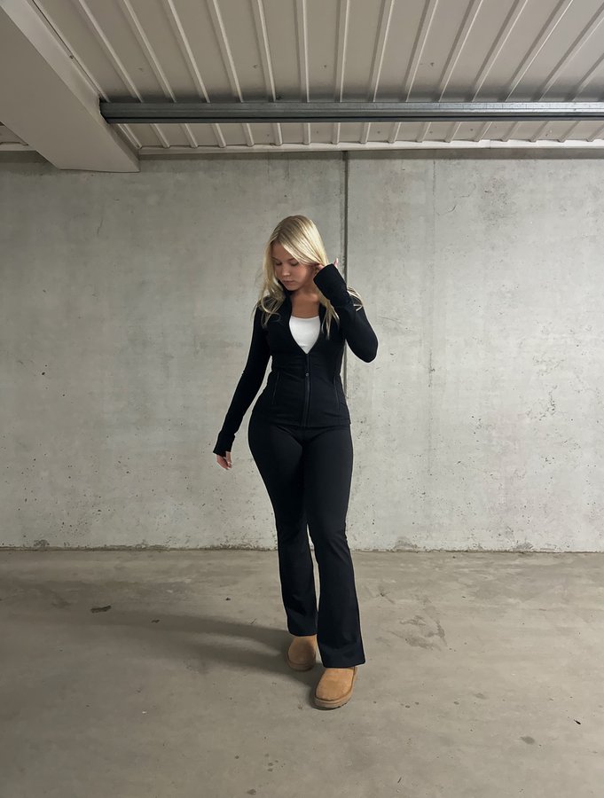 Instagram post by @sara.manner for MADLADY. Caption reads: fall favorites 

Use my code MANNER15 for 15% off....