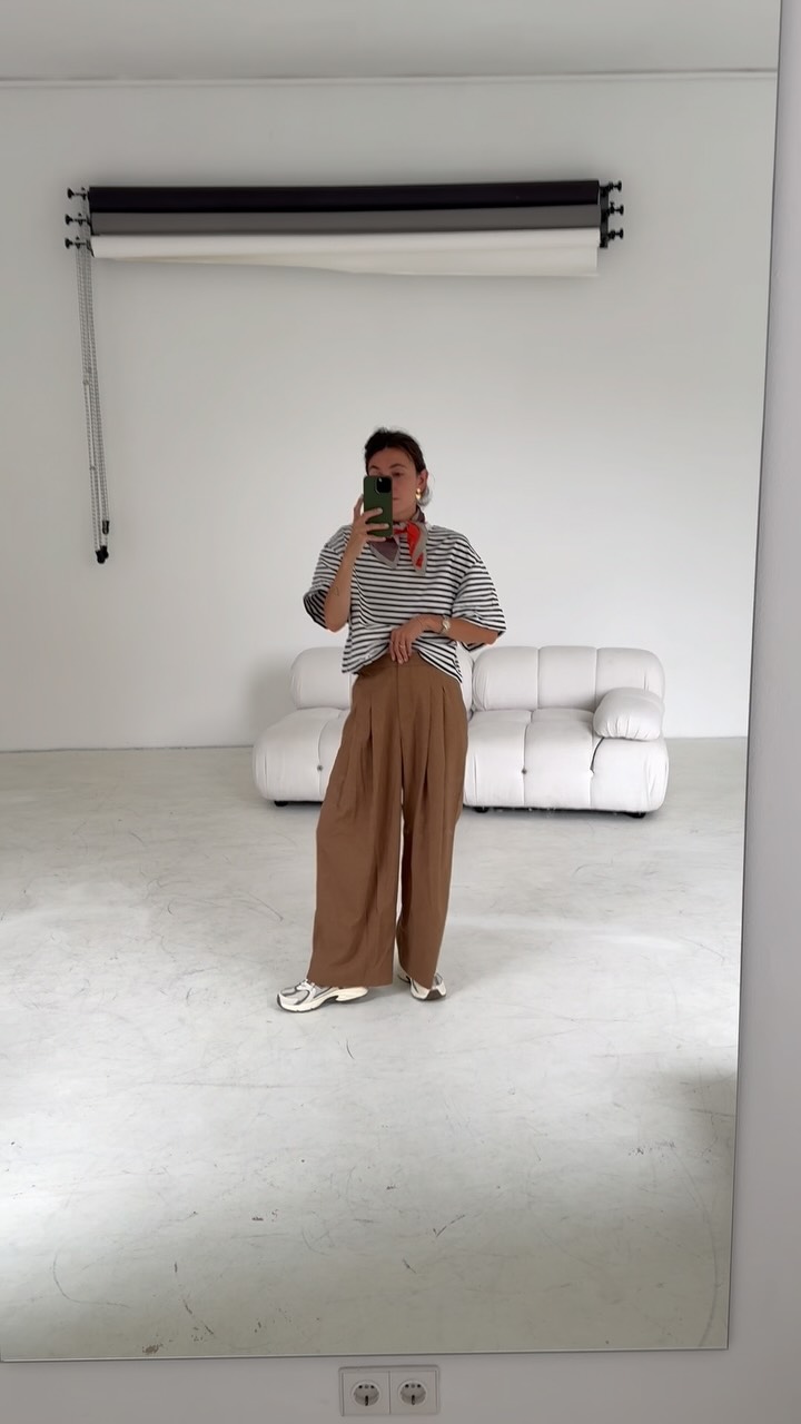 Instagram post by @friedalovesemil for Bruna The Label. Caption reads: [...] & Socken @newbalance / Ohrringe....