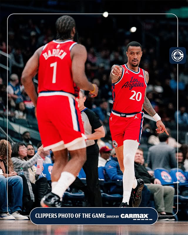 Instagram post by @laclippers for CarMax. Caption reads: [...] ⭐️🫵

📸 Photo of the Game driven by @carmax.