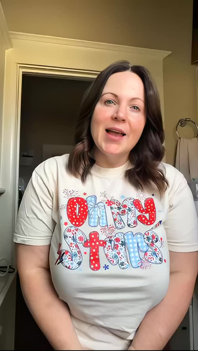 Instagram post by @nicoleleeanne6 for Zomee. Caption reads: [...] me give you the real deal on the Zomee Fit —....