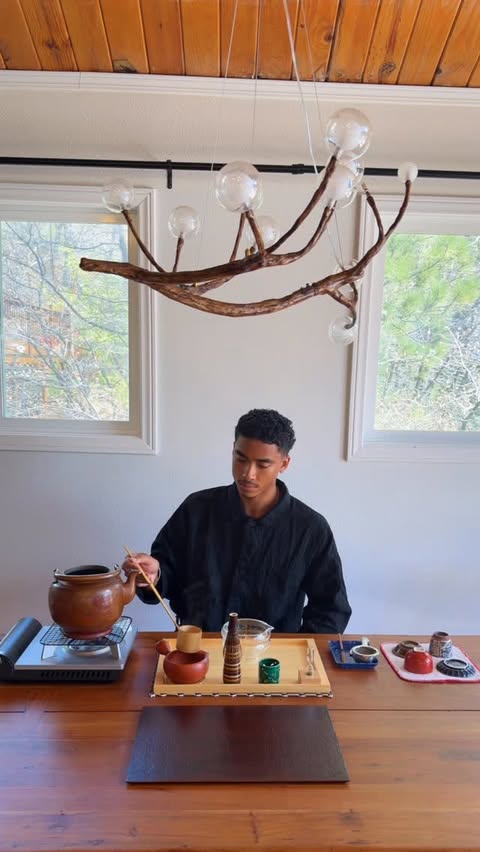 Instagram post by @ojicha.n for Airbnb. Caption reads: [...] a Bento Box in a Scenic Cabin with @airbnb....