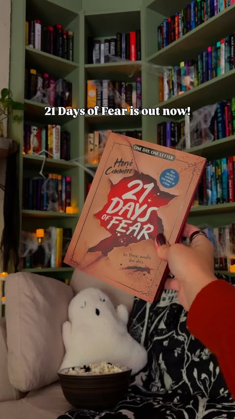 Instagram post by @moonlight_bookclub for Simon Teen. Caption reads: [...] perfect for spooky season....