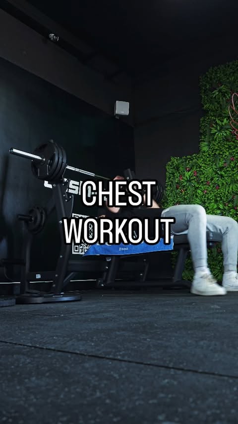 Instagram post by @your.coach.karim for Zumub. Caption reads: Chest workout 🏋🏼 👉🏼 Sponsored by @zumub 💙🖤....