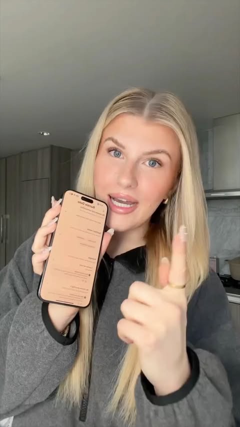 Instagram post by @trinitytondeleir for Bumble. Caption reads: Dating with intention this year on @bumble....