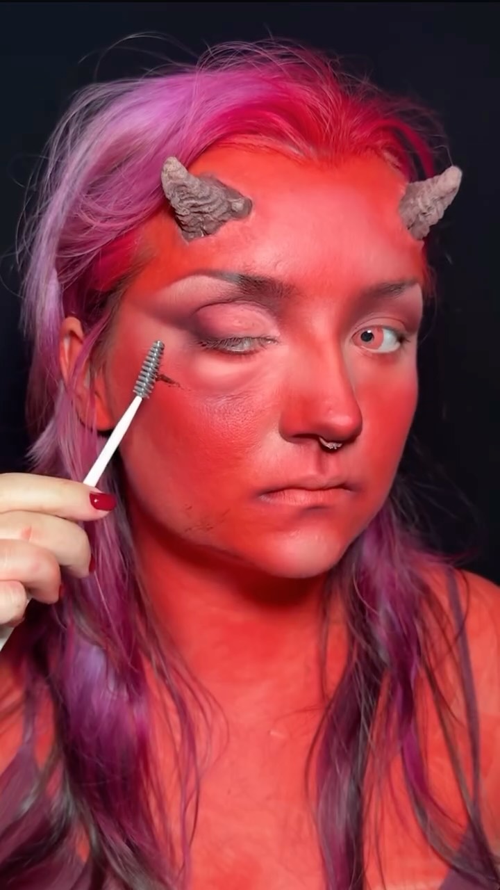 Instagram post by @saph.art for UNIQSO. Caption reads: Devil makeup❤️

Let’s hope I can get a few....