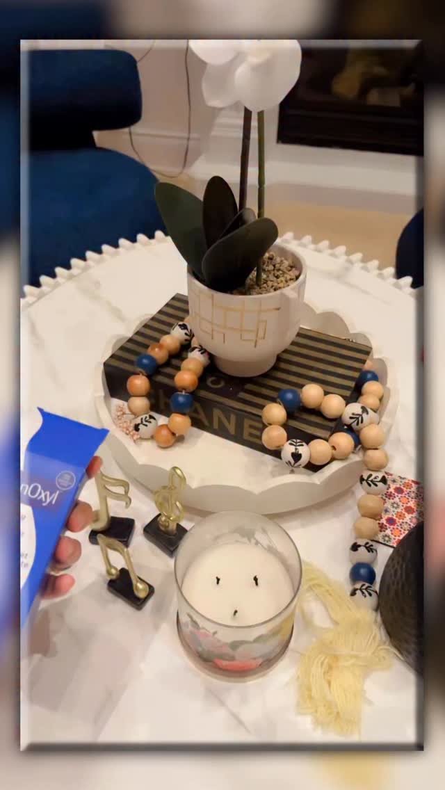 Instagram post by @nayyareen16 for PanOxyl. Caption reads: When your moisturizer actually understands your....