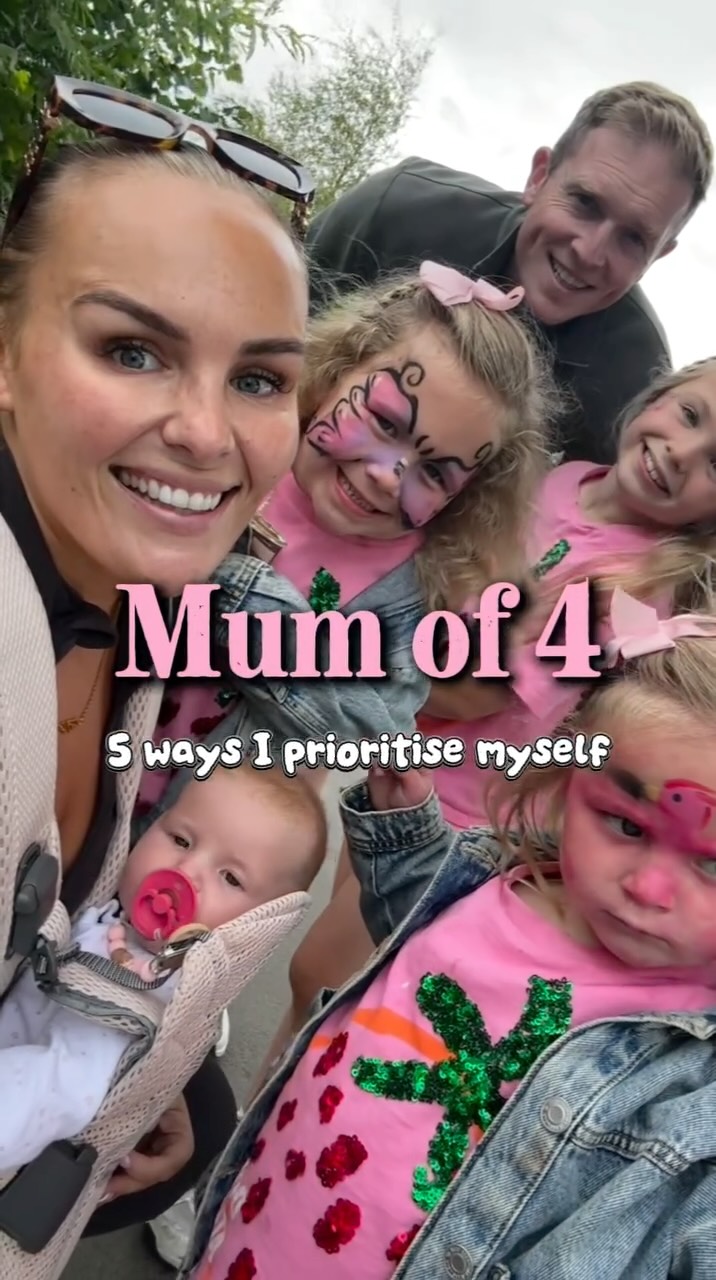 Instagram post by @keepingkate for Rheal Superfoods. Caption reads: I’m a mum of 4 and these are 5 things that I try....