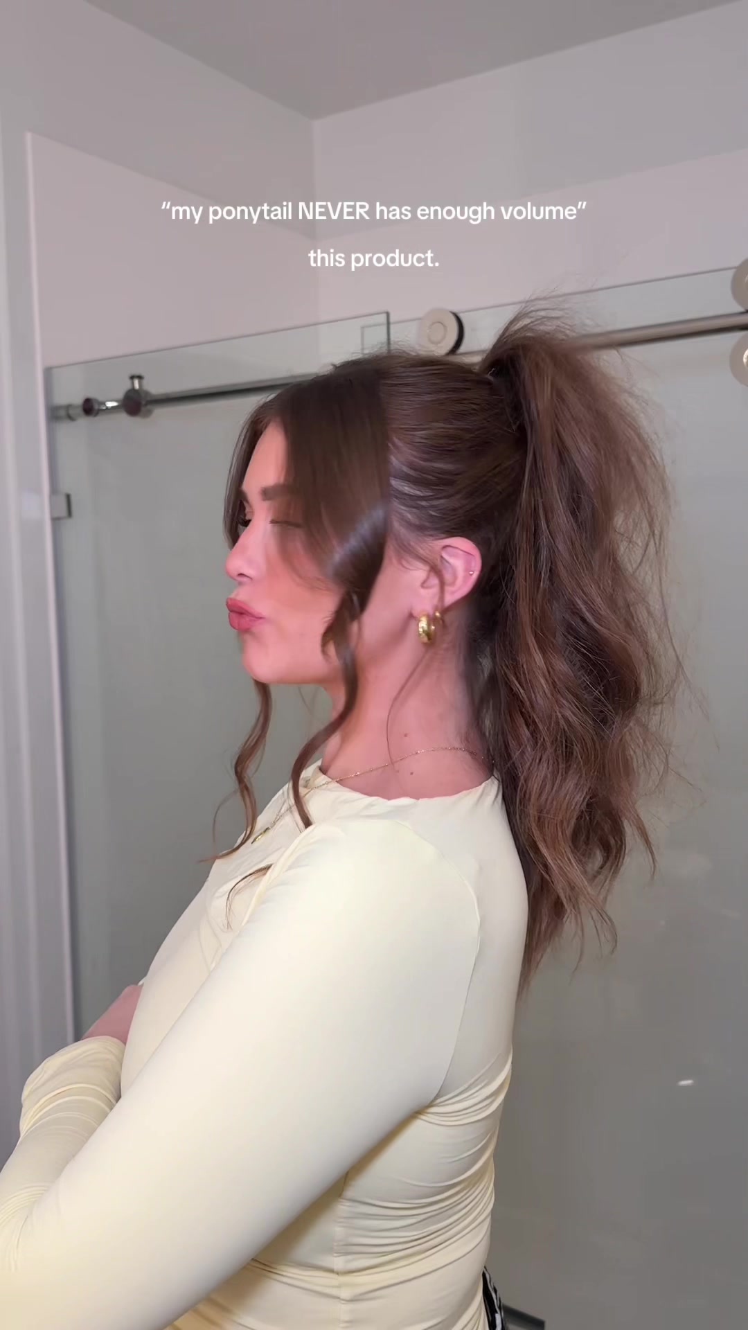 TikTok post by @leslieecatherine for Dae Hair. Caption reads: [...] without volume again💓✨🫶🏼 @Dae Hair #ad....