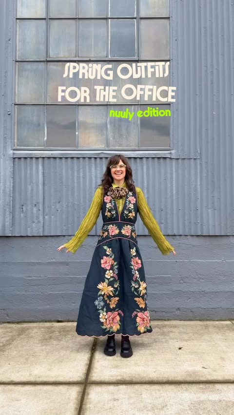 Instagram post by @chelseagettingdressed for FARM Rio. Caption reads: [...] allowed to have fun with it. This @farmrio....