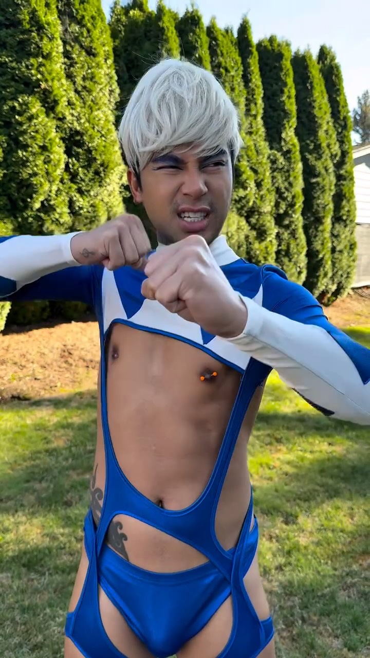 Instagram post by @bryallebenozafrost for Ciciful. Caption reads: 🎃 Boo-tiful and bold this Halloween with....