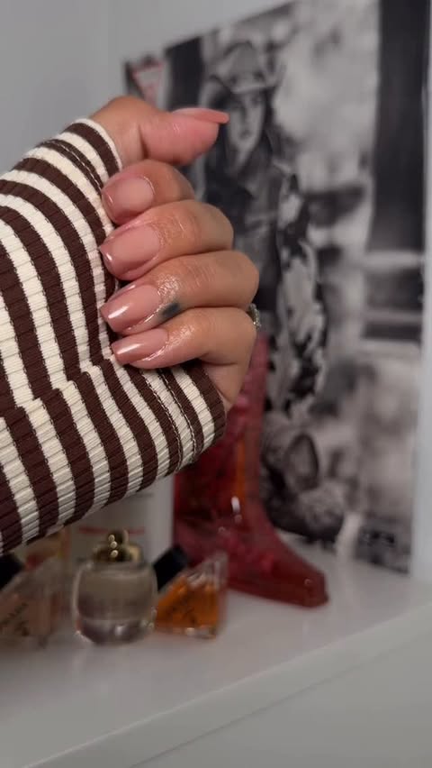 Instagram post by @lorraineehrhardt for BTArtboxnails. Caption reads: [...] so dreamy and they last me 2....