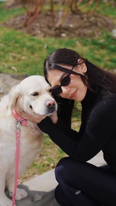 Instagram post by @soreonline for Purina. Caption reads: [...] mananc mancarea mea preferata. Merci Purina....