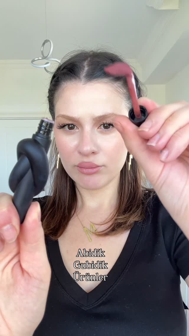 Instagram post by @merimeyo for hince. Caption reads: @bbia.official - far paleti
@hince_official....