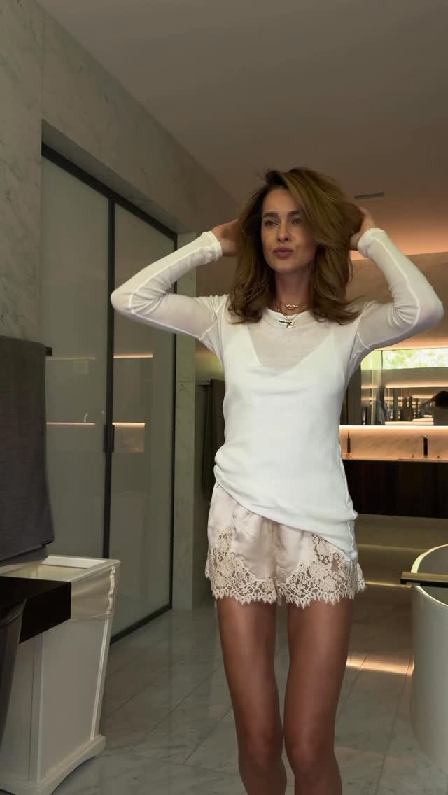 Instagram post by @olesiastefanko for T3 Micro. Caption reads: Oh that feeling of freshly blow dried hair 🥰🥰🥰....