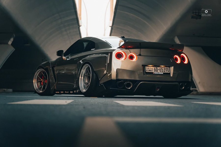 Instagram post by @kushalsinghphotography for HIREV SPORTS. Caption reads: [...] gym. 💪 sponsored & supported by: *....