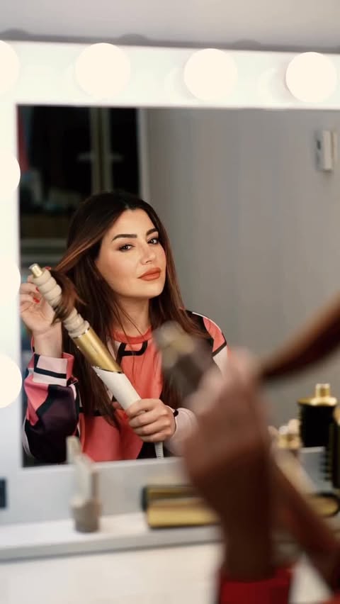 Instagram post by @remiesalloum for Shark Clean. Caption reads: الساعة قبل الإفطار = فوضى. بس منمشي الحال ✨ بتصير....