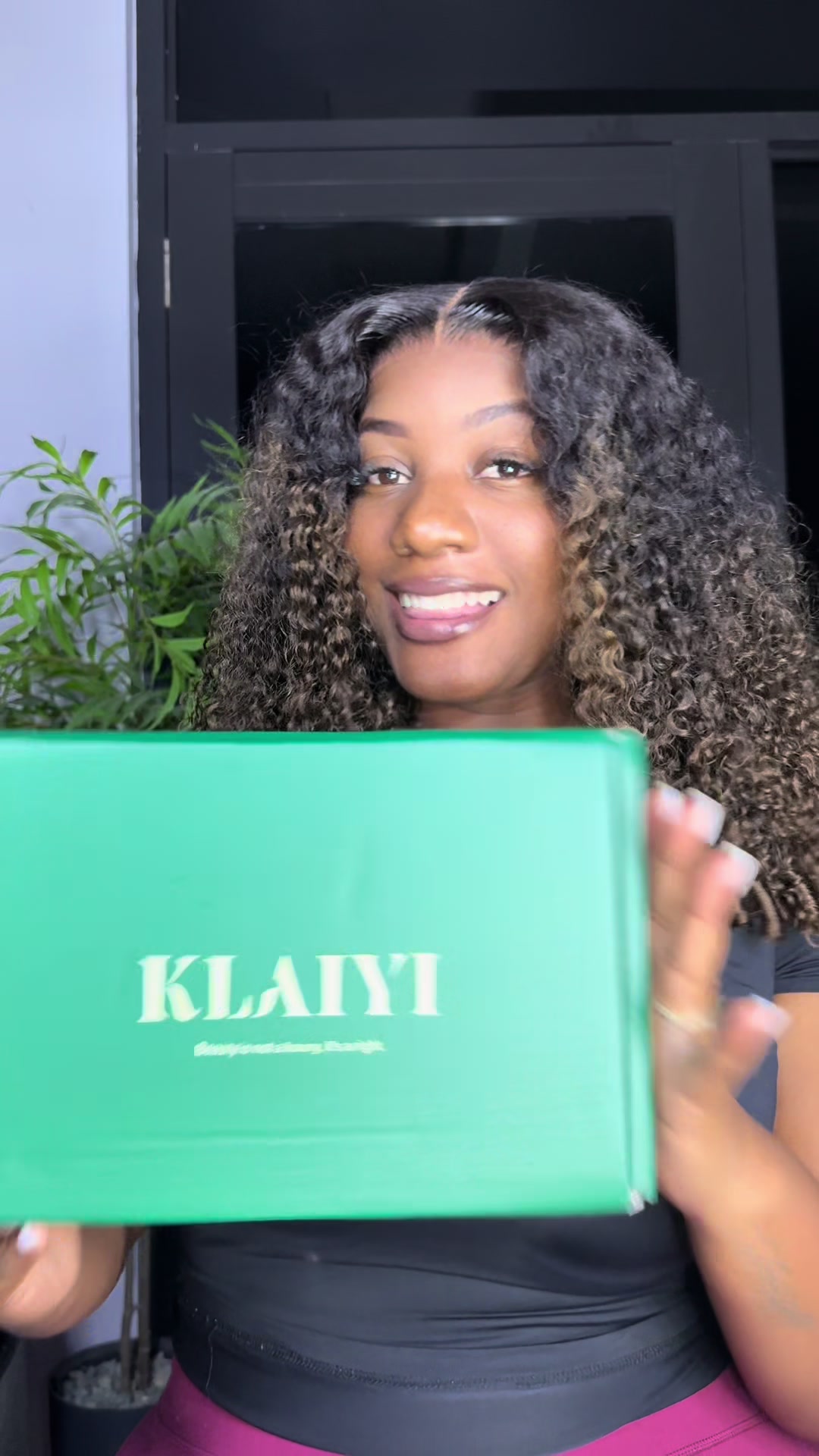 TikTok post by @dia.dierra for Klaiyi Hair. Caption reads: Gorgeous 😍😍😍 Wig from @Klaiyi Hair Link in my....