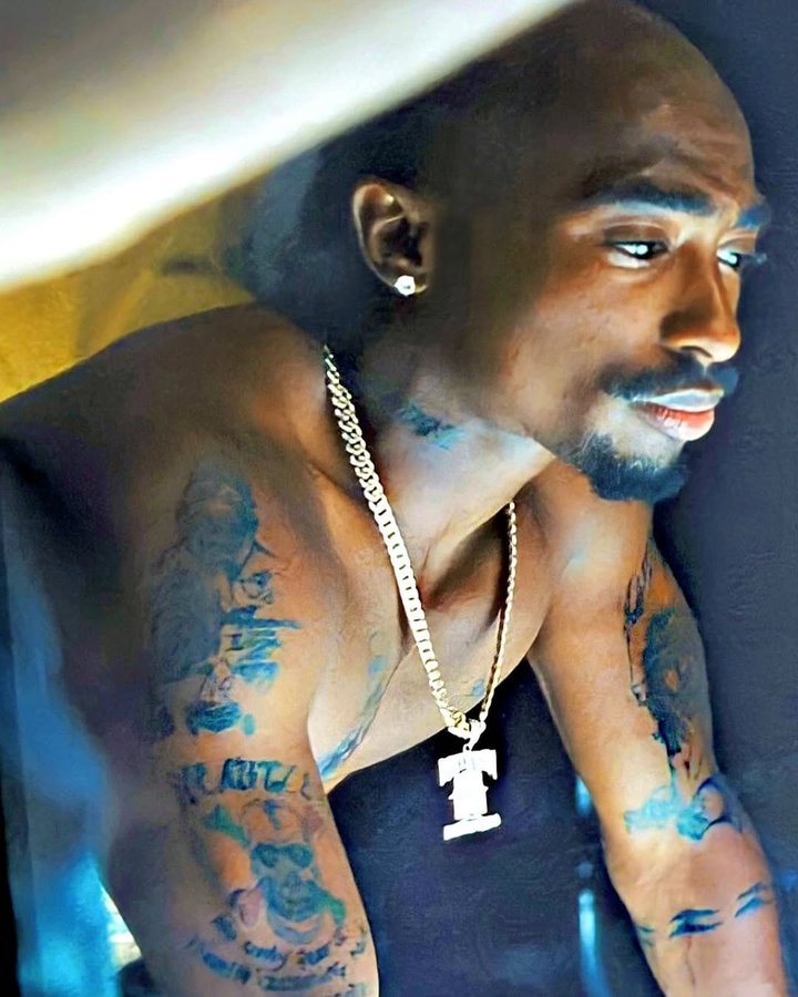 Instagram post by @2pacunlimited for King Ice. Caption reads: Thinking of a #NFT masterplan 💵 Drop a @2pac song....