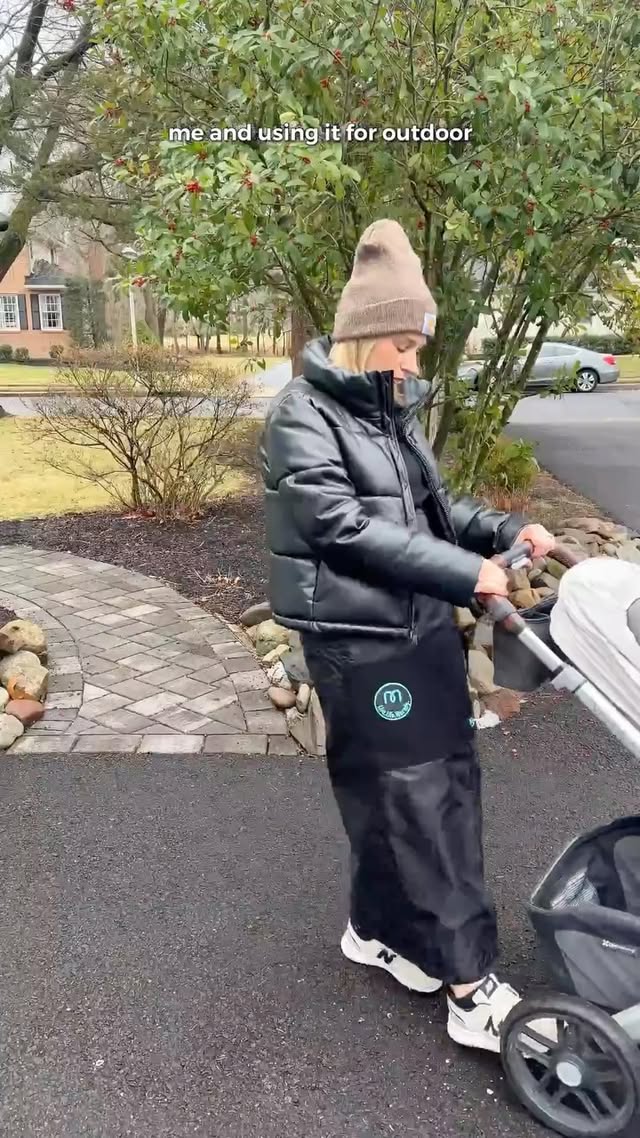 Instagram post by @emily_reppert for Get The Mozy. Caption reads: [...] #ltkwatchnow #ltkfamily #ad #getthemozy....