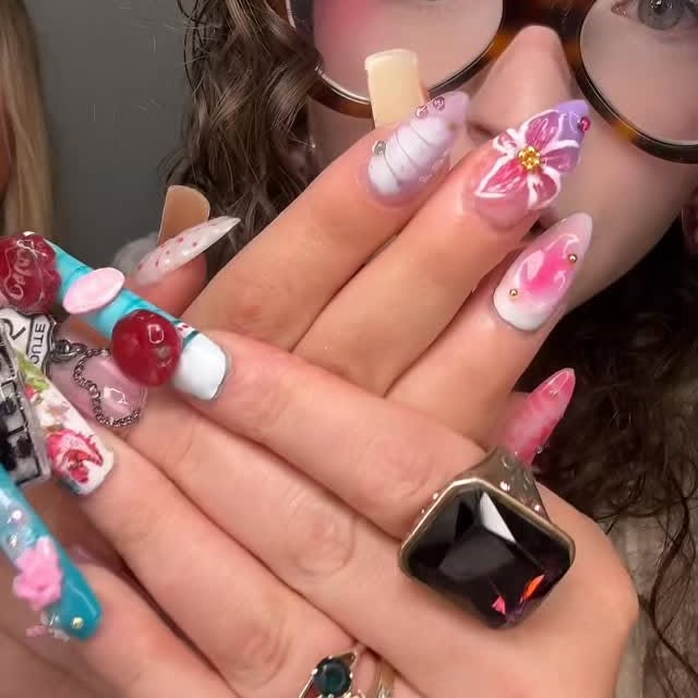 Instagram post by @lolfashiondump for Hinge. Caption reads: when you’re putting yourself out there… make sure....