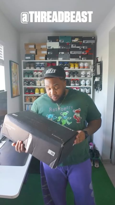 Instagram post by @_dk.night for ThreadBeast. Caption reads: Back with another unboxing from @threadbeast !....