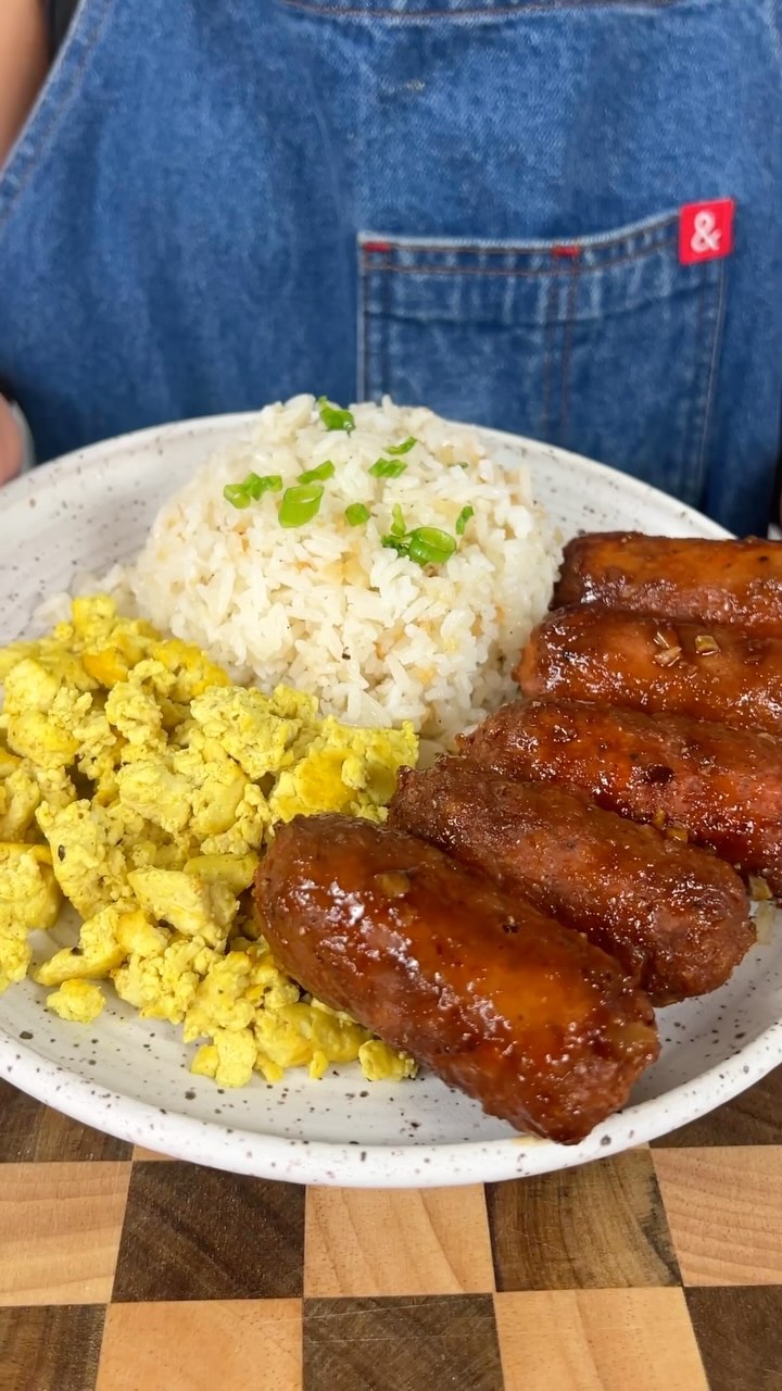 Instagram post by @sweetsimplevegan for Beyond Meat. Caption reads: VEGAN LONGGANISA 🇵🇭

Longganisa is a sweet and....