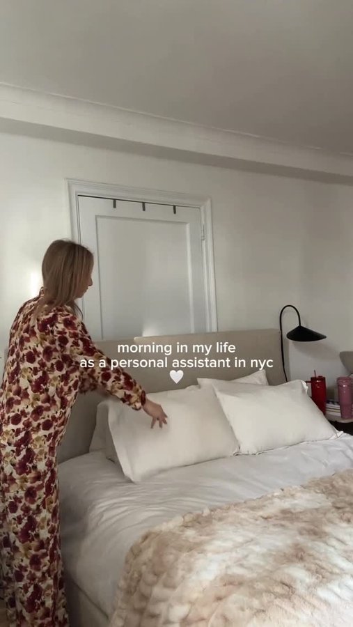 Instagram post by @victoriahiegel for Perfect Bar. Caption reads: the best way to start my morning @perfectbar....