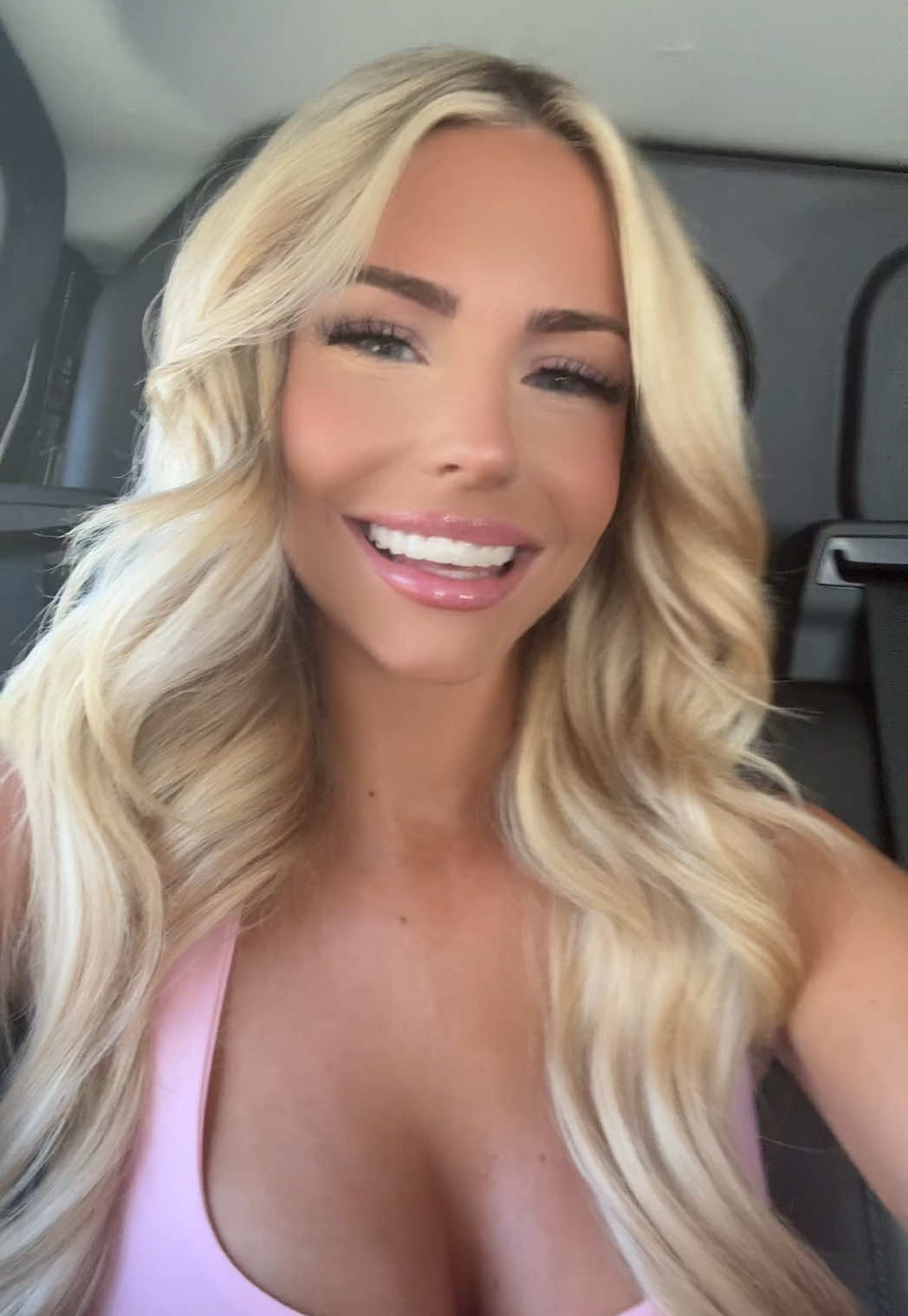 TikTok post by @sophierosepaterson for 2bTanned. Caption reads: @2btanned out for some munch .