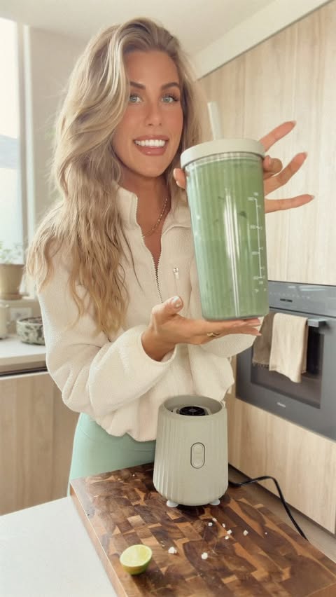 Instagram post by @ashley.paiige for Thyme & Table. Caption reads: my simple morning smoothie made effortless with....