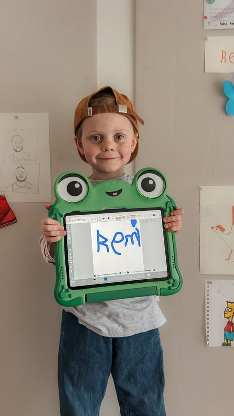 Instagram post by @raffaela.sofia for Belkin. Caption reads: [...] of protecting the family iPad. The Belkin....