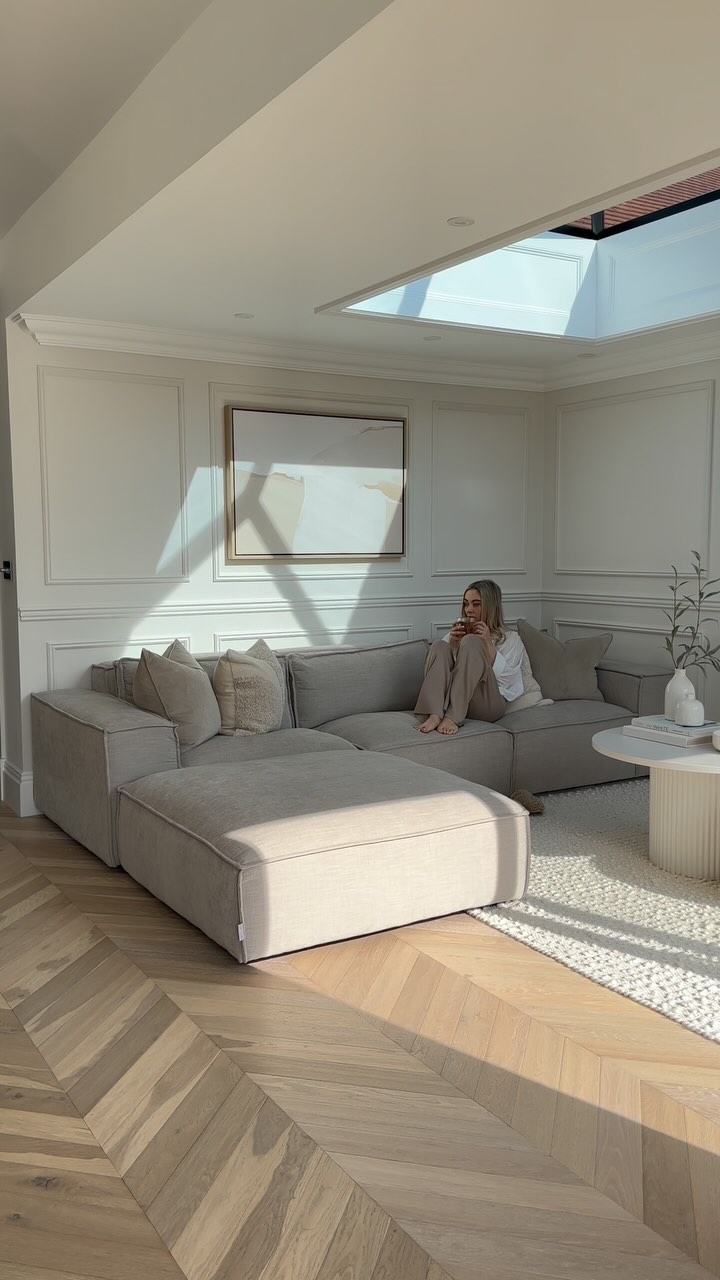 Instagram post by @_smithhome for Green Lili. Caption reads: [...] this gorgeous spring sunshine! Canvas....