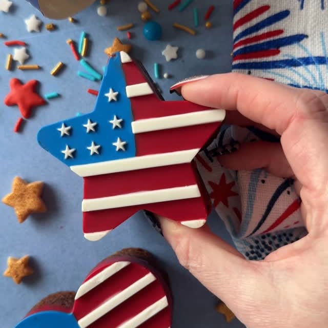 Instagram post by @all.things.jamie for Michaels Stores. Caption reads: Stars & Stripes Brownies 🇺🇸

These patriotic....