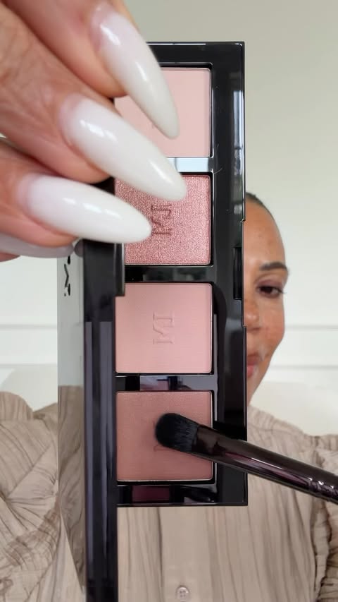 Instagram post by @karenwilliamstylist for Laura Mercier. Caption reads: [...] up is brilliant. I’ve used The NEW Laura....