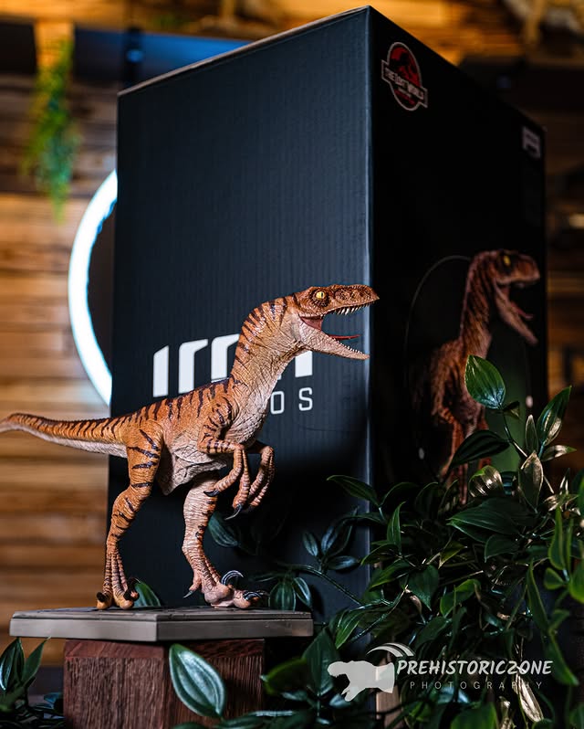 Instagram post by @prehistoriczone for Iron Studios. Caption reads: Black Friday at @ironstudioseu ! 🔥🦖 Get on your....
