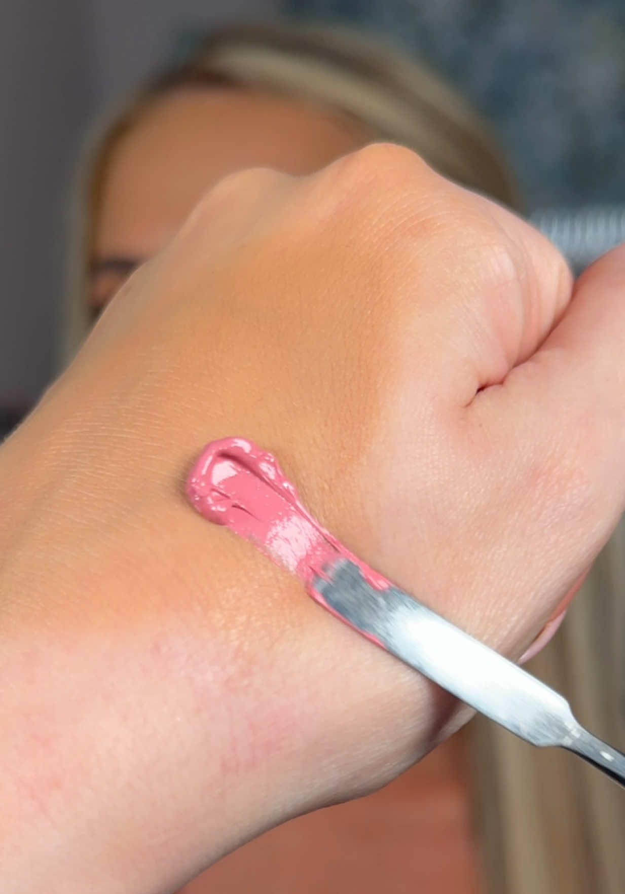 TikTok post by @byrobynanderson for HNB Cosmetics. Caption reads: £6.90 for this blush combo… WHAT 😭 This blush....