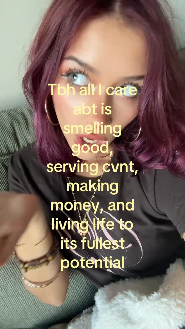 Instagram post by @isavramirez for In Print We Trust. Caption reads: Tbh 
Tee from @inprintwetrust.co 
#explorepage ....