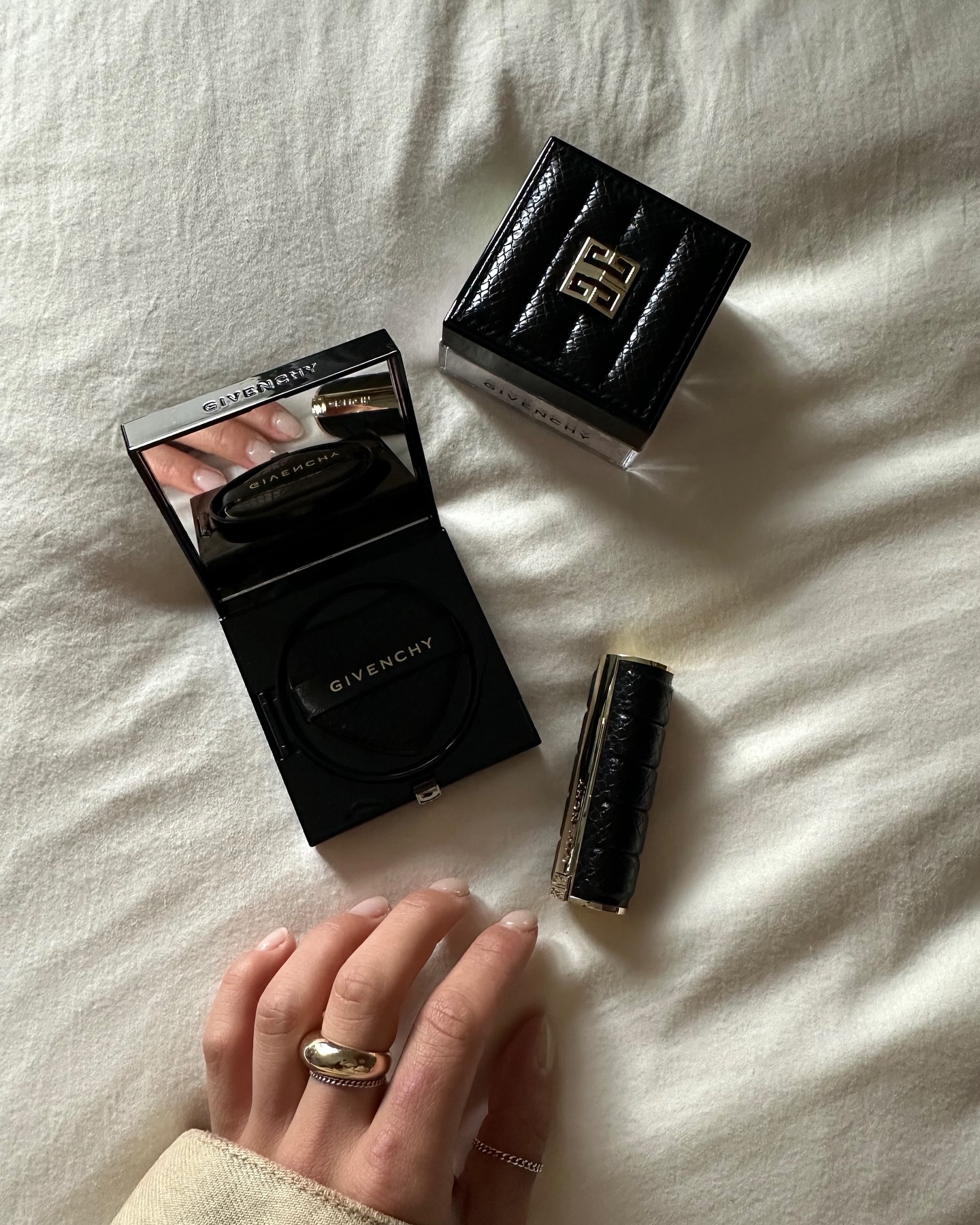 Instagram post by @sara.takanashi for Givenchy Beauty. Caption reads: 🫦🪞✨
@givenchybeauty 
#givenchybeauty....