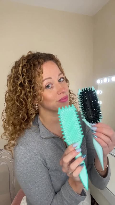Instagram post by @beauty_and_curls_bymeg for BounceCurl. Caption reads: [...] delicate curls. It’s from @bouncecurl and my....