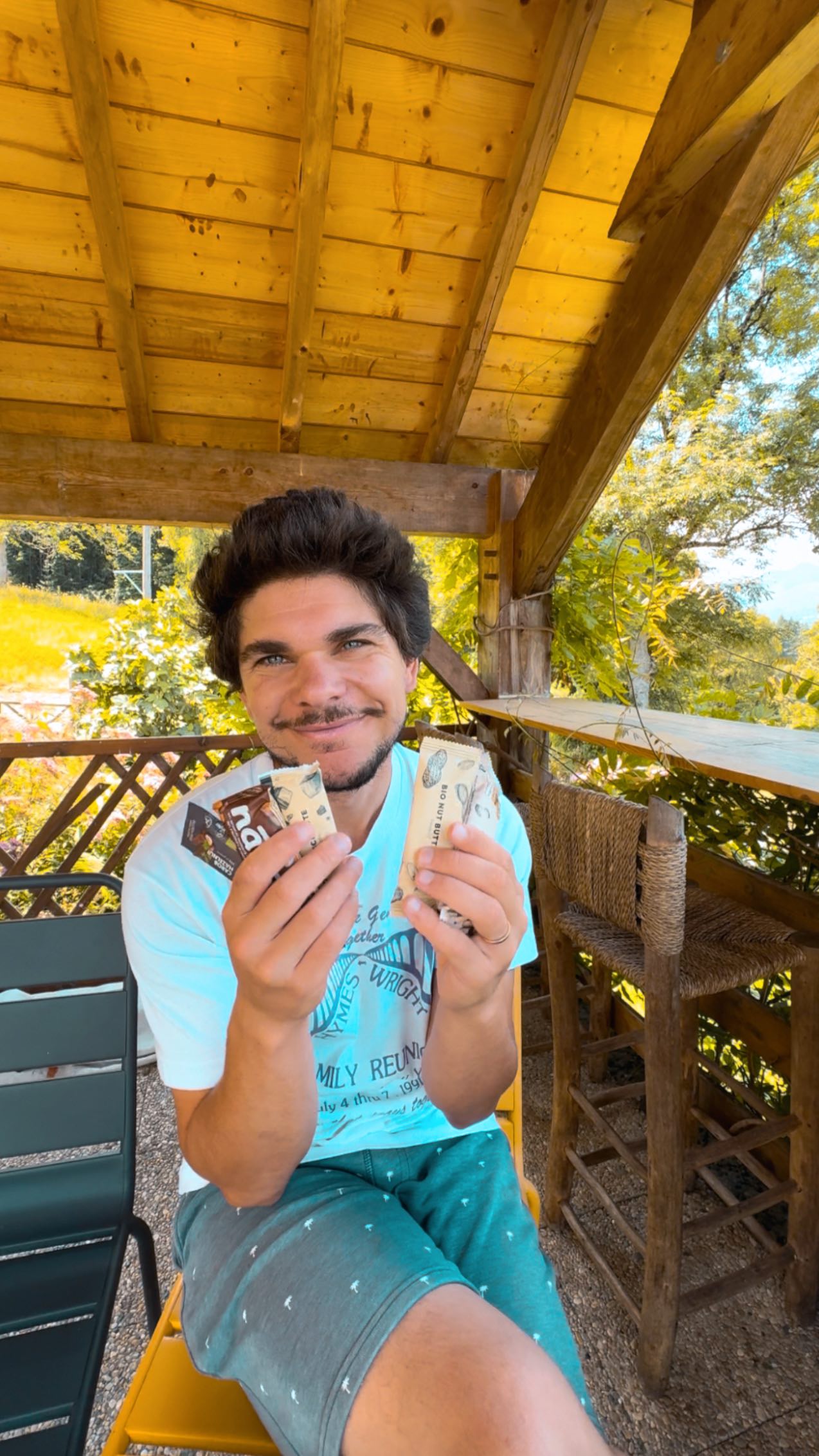 Instagram post by @chloe_penderie for KoRo France. Caption reads: • ADRIII TESTE DES TRUCS VEGGIII 🎬 Episode 6 -....