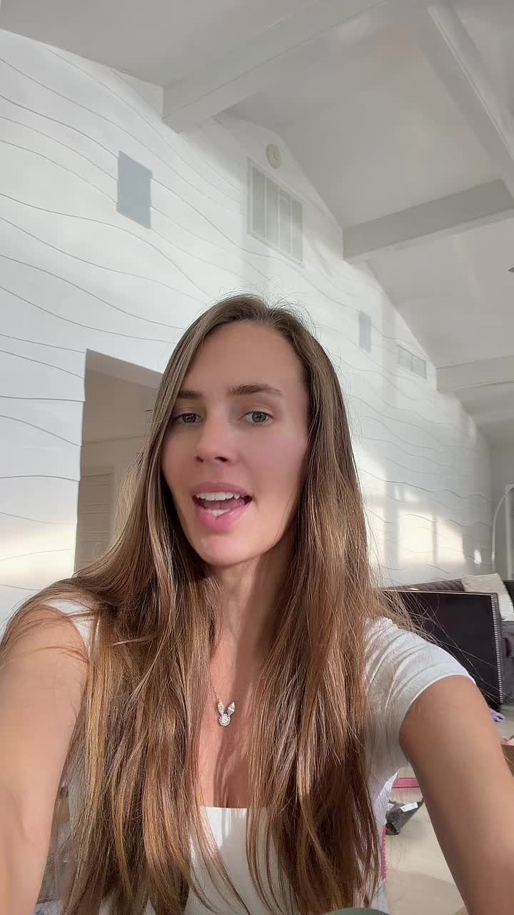 Instagram post by @bunnyhedaya for Dr Dennis Gross. Caption reads: I’m definitely @drdennisgross biggest fan.