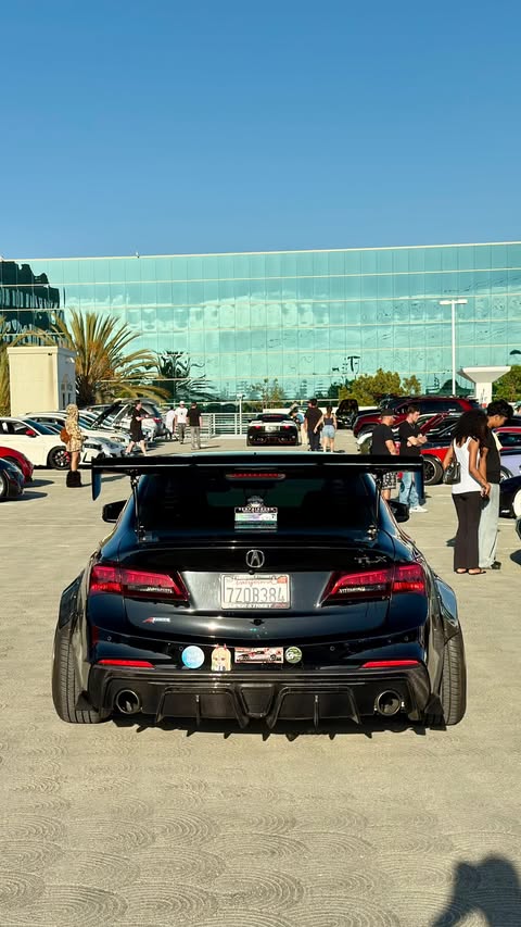 Instagram post by @azteca.19_ for K&F CONCEPT. Caption reads: [...] @broke_boys2k19 @buckedupenergy @kfconcept....