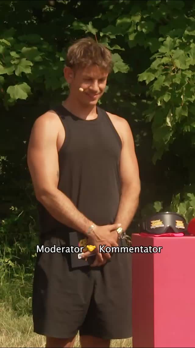 Instagram post by @maxobeyme for ProSieben. Caption reads: Diese Kombi 🔥 #CrashGames⁣
👉 „Crash Games -....