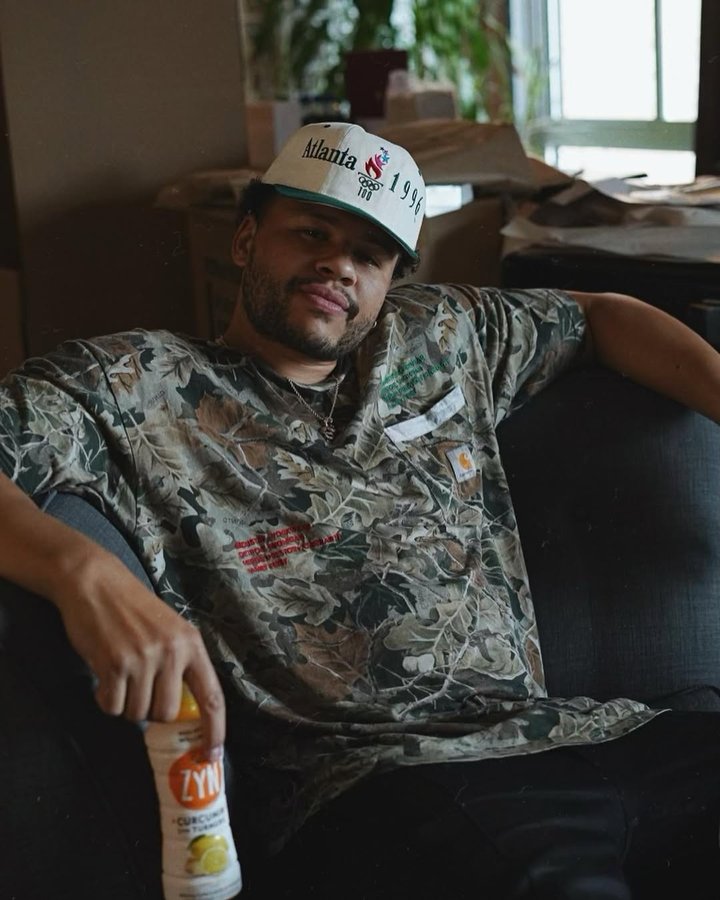 Instagram post by @b.scar for Drink ZYN. Caption reads: We’ve been blessed w yet another Friday. Cheers 🥂....