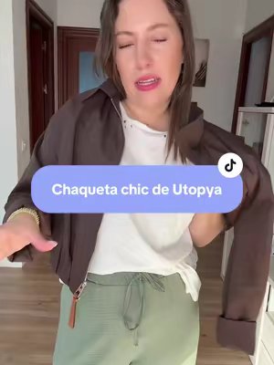 TikTok post by @diarysonia for Ütopya Shop. Caption reads: Chaqueta chic de @Utopya Shop #chaqueta #chic....