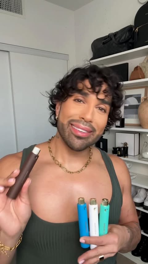Instagram post by @mac_daddyy for Scentbird. Caption reads: [...] and enjoy discovering new fragrances,....
