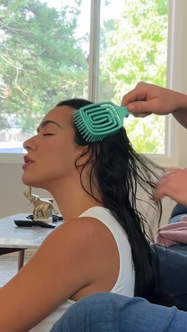 Instagram post by @tetuan4life for FHI Heat. Caption reads: Im obsessed with this moment and @fhiheat 💕....