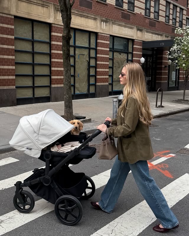 Instagram post by @itiscarine for Bugaboo. Caption reads: [...] with high standards, and the new @bugaboousa....